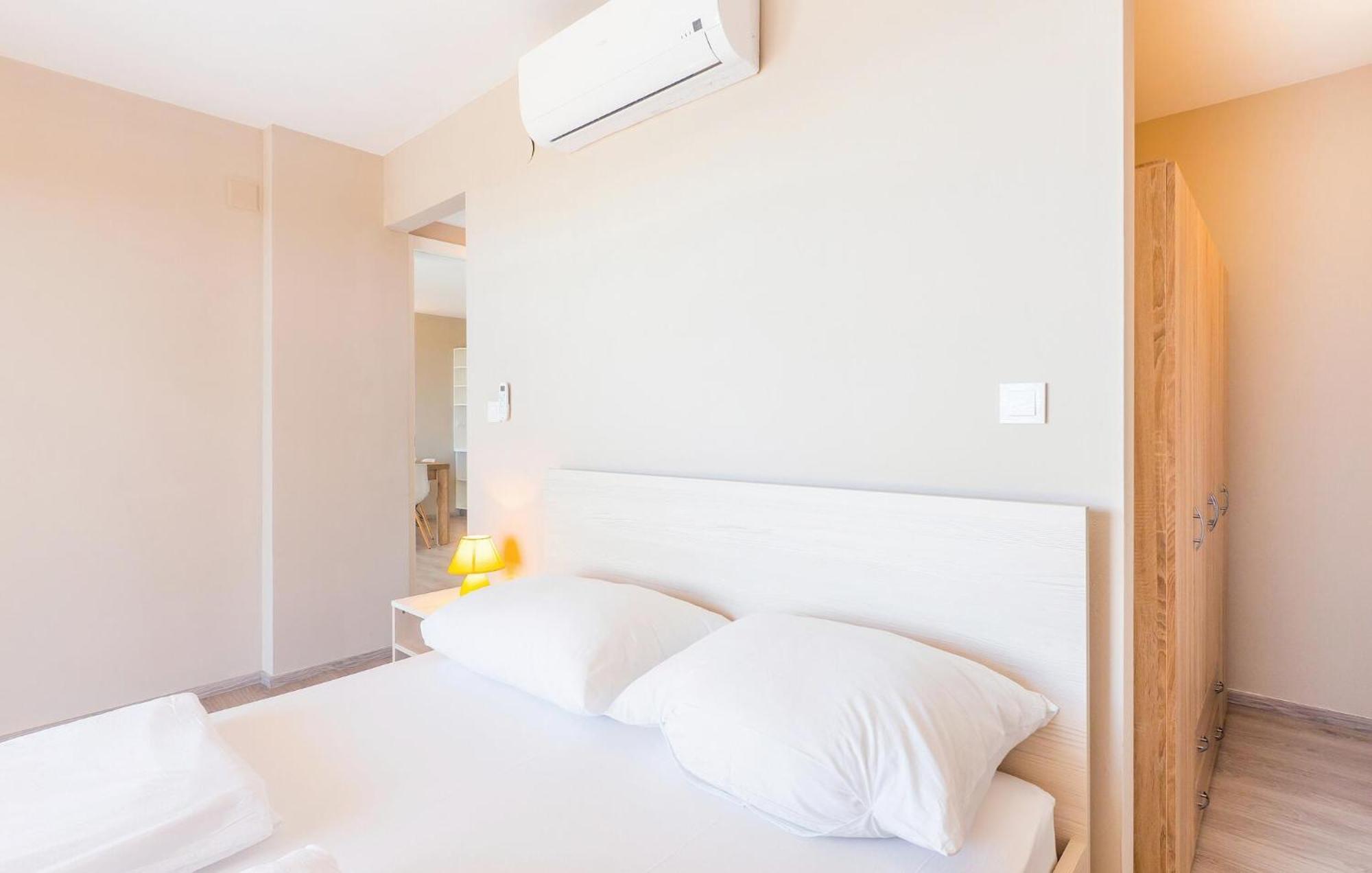 Pet Friendly Apartment In Povljana With Kitchen Exteriér fotografie